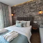 Dikap Luxury Aparts דירה *