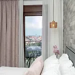 Dikap Luxury Aparts דירה *