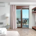 Dikap Luxury Aparts דירה *